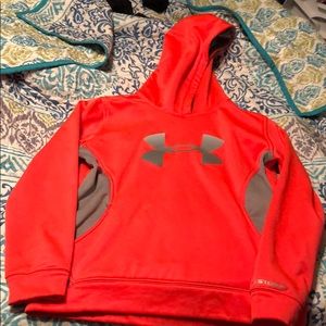 Under Armour sweatshirt